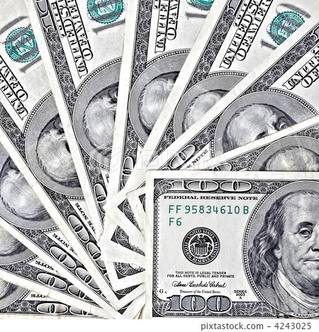 Fantail of hundred dollars 4243025