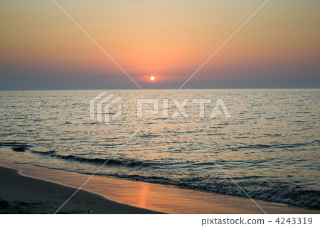 Bright sunset Bright sunset 4243319