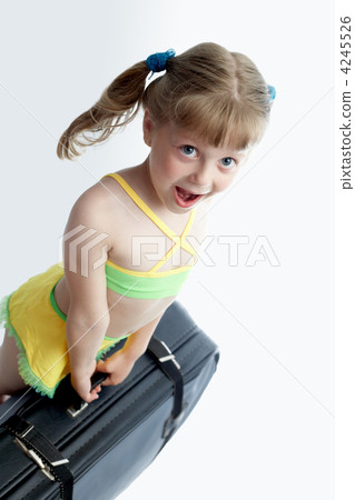 Heavy valise Heavy valise 4245526