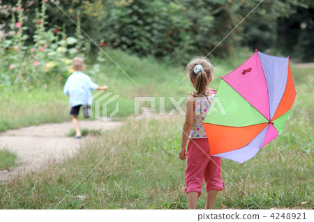 Play with umbrella Play with umbrella 4248921