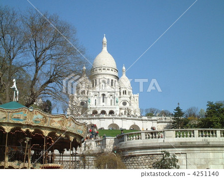 Hill of Montmartre Sacre Coeur temple 4251140