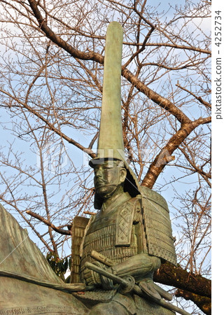 Maeda statue of "Maeda Toshinori" (Takaoka Old castle park / Takaoka city, Toyama Prefecture) 4252734