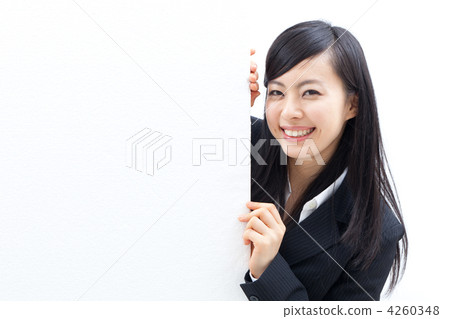 有留言簿的一名婦女 4260348