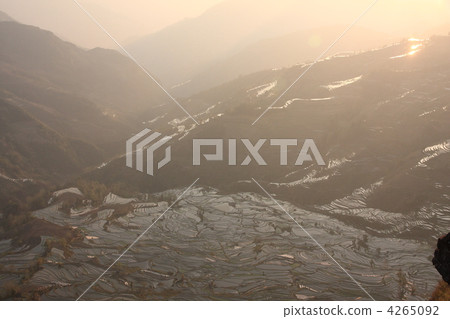 Yunnan Province, the world's best rice terrace in China 4265092