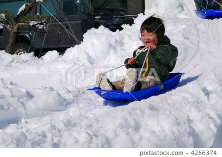 雪橇的孩子 雪橇的孩子 4266374