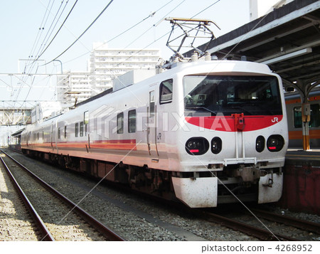 East I-Dash E-E 491 series Takao Station East I-Dash E-E 491 series Takao Station 4268952