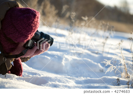 Photographer shooting 4274683