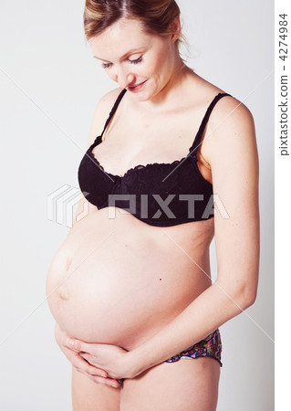Pregnant mother 4274984
