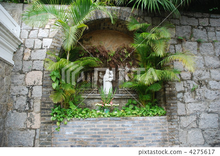 Statue of Malia in the fort of Macau Monte 4275617