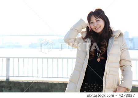 女性藍天清楚的天空拷貝空間 女性藍天清楚的天空拷貝空間 4278827