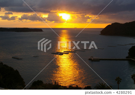 Toba morning glow 4280291