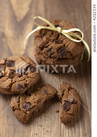 Chocolate Chip Cookie, cookie, snack 4282334