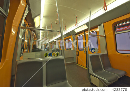 Vienna subway 4282778