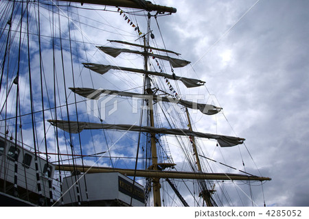 The mast The mast 4285052