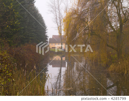 house un mist house un mist 4285799