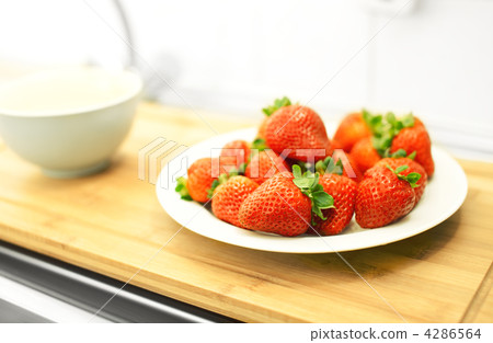 Strawberry 4286564