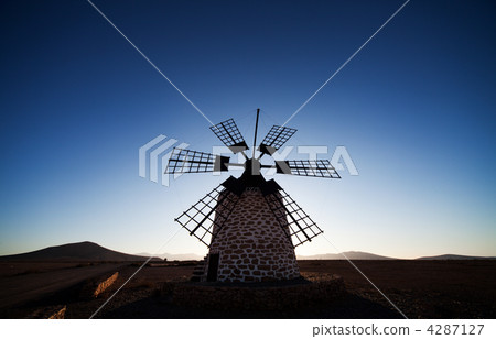 Windmill 4287127