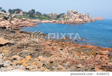 Pink granite coast in Brittany, France 4288472
