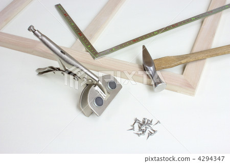 Canvas-tensioned tool 4294347