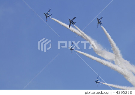 Aerobatic flying Blue impulse 4295258