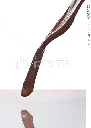 pouring chocolate pouring chocolate 4297672