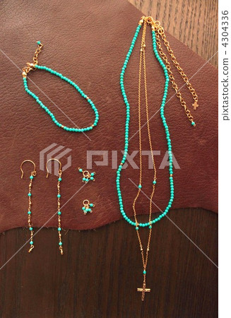 展示 手鐲 耳環 4304336