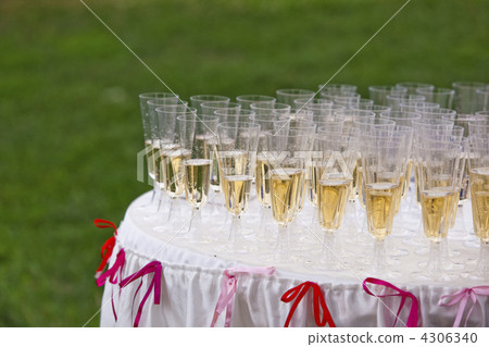 champagne glasses 4306340