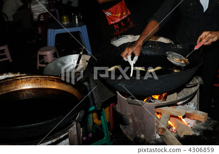 Myanmar Shwe dragon · Pagoda 2600 festival 4306859