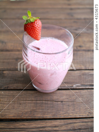 Homemade strawberry yogurt drink: Strawberry Lassi Homemade strawberry yogurt drink: Strawberry Lassi 4315673
