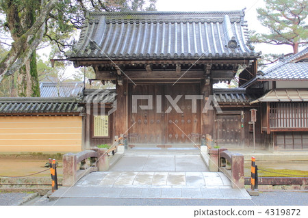 The gate of the Kinkakuji The gate of the Kinkakuji 4319872