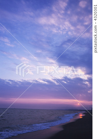 Sea of evening scenery Sea of evening scenery 4320301