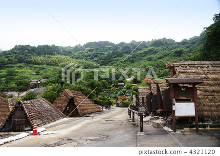 myoban onsen, thatched roof, straw-thatched roof 4321120