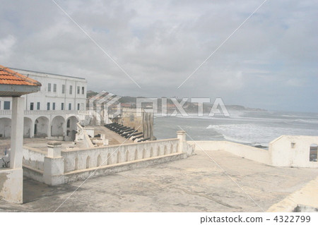Ghana Elmina Castle cannon 4322799