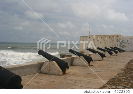 Ghana Elmina Castle cannon 4322805