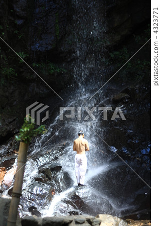 Nara momoo's waterfall training 4323771