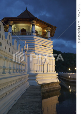 Temple of the Tooth. Evening. Sri Lanka 4324209