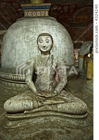 Ancient Buddha image in Dambulla Rock Temple caves, Sri Lanka Ancient Buddha image in Dambulla Rock Temple caves, Sri Lanka 4324240