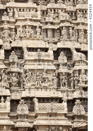 Tower of  Arunachaleswar Temple. Tiruvannamalai, Tamil Nadu, Ind 4324454