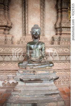 Buddha statue 4325315