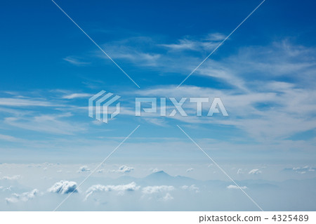 Mountains in clouds. Kodaikanal, Tamil Nadu 4325489