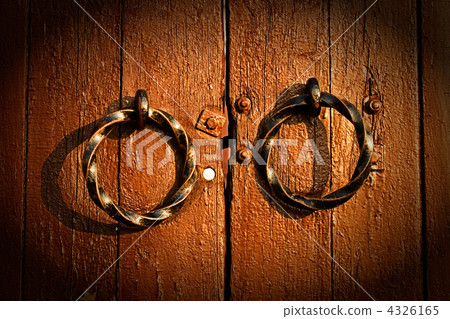 Gate handles close up Gate handles close up 4326165