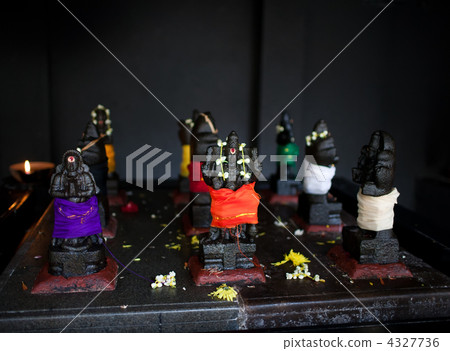 Hindu statues 4327736