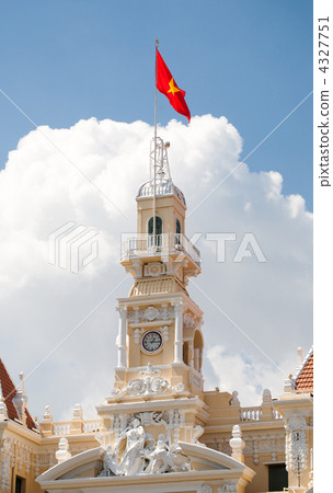 People's committee building 4327751