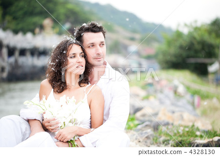 Bride and groom Bride and groom 4328130