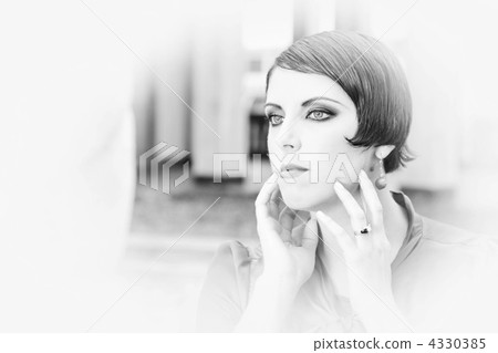 Retrospective Review 4330385