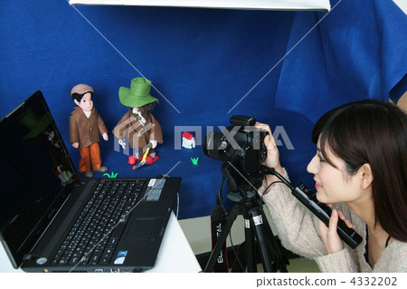 A young lady who creates clay animation 4332202