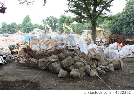 Garetchi Garetchi 4332292