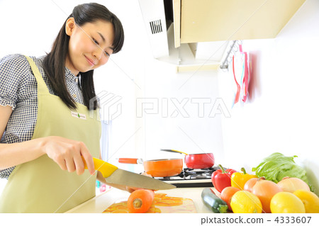 female, lady, woman 4333607