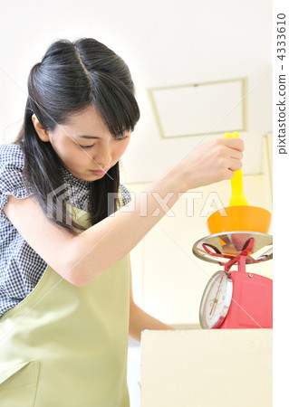 烹調 煮飯 女生 4333610