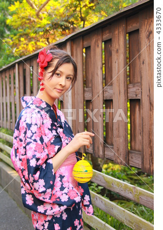 A woman in a yukata 4333670